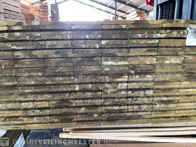 Ca. 208x grenen schuttingplanken groen geïmpregneerd , 16x140mm, lengte 180cm - afbeelding 3 van  3