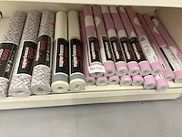 Ca. 20x behangrollen superfresco roze en grijs - afbeelding 1 van  3