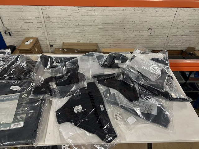 Ca. 20x diverse kleding, w.o. berydale, ultrasport - afbeelding 1 van  11