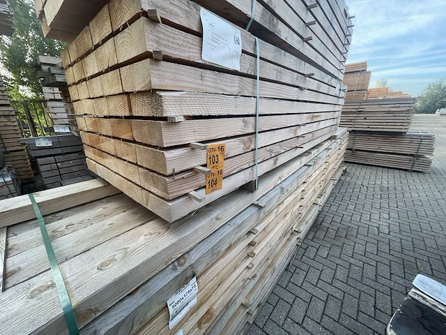 Ca. 20x douglas balken fijnbezaagd, 75x200mm, lengte 300cm - afbeelding 4 van  4