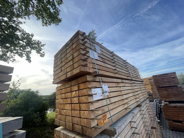 Ca. 20x douglas balken fijnbezaagd, 75x200mm, lengte 400cm - afbeelding 4 van  4