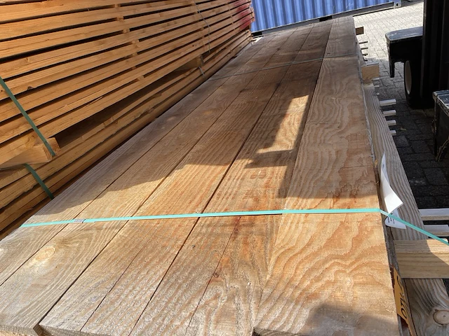 Ca. 20x douglas planken fijnbezaagd, 22x200mm, lengte 400cm - afbeelding 1 van  3