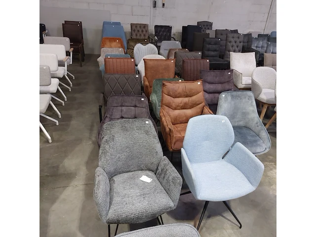 Ca. 20x eetkamerstoelen assorti, zazuhome - afbeelding 1 van  9