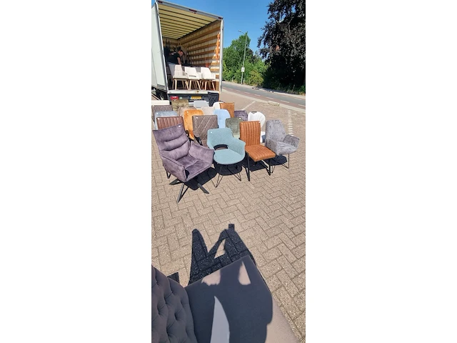 Ca. 20x eetkamerstoelen assorti, zazuhome - afbeelding 8 van  9
