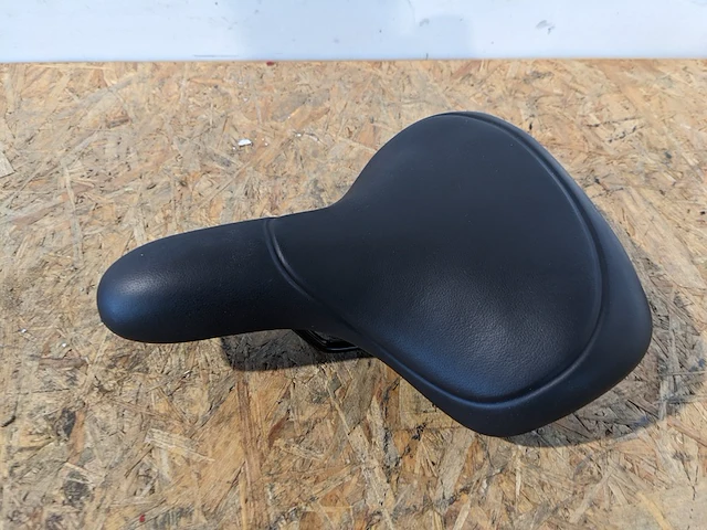 Ca. 20x kunststof fietszadel, zwart - afbeelding 2 van  6