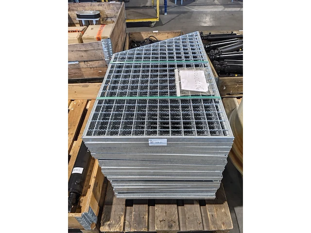 Ca. 20x persrooster antislip staal verzinkt - afbeelding 2 van  5