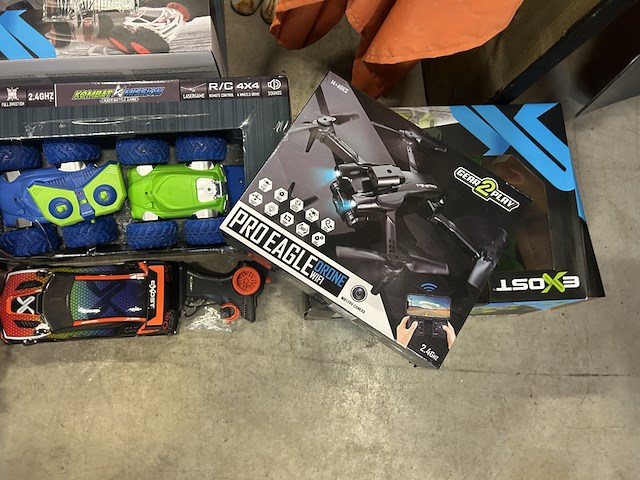 Ca. 20x rc auto's/voertuigen w.o. gear2play, carrera, monster jam, exost - afbeelding 6 van  14