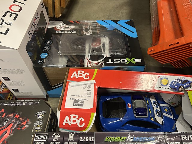 Ca. 20x rc auto's/voertuigen w.o. gear2play, carrera, monster jam, exost - afbeelding 13 van  14