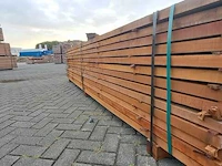Ca. 210x massaranduba regels fijnbezaagd, 40x60mm, lengte 250cm - afbeelding 2 van  4