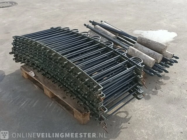 Ca. 2150 cm klassiek hekwerk - afbeelding 6 van  11