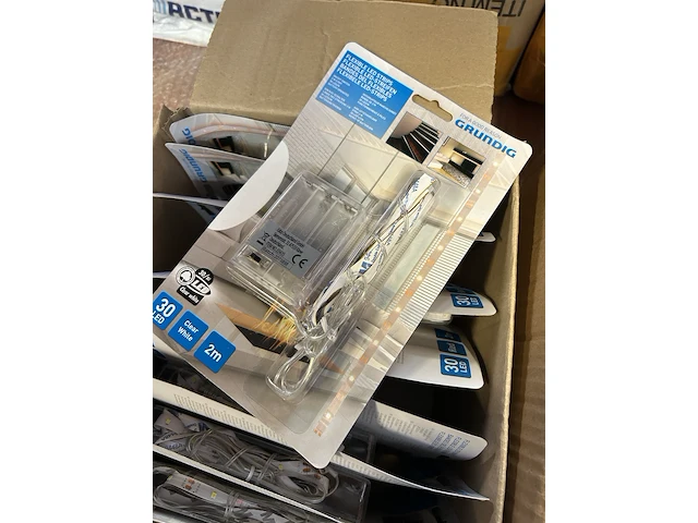 Ca. 21x flexibele led strip grundig - afbeelding 3 van  4