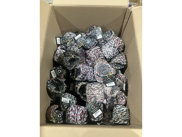 Ca. 223x bloempotjes van gerecyclede kleding - afbeelding 5 van  5