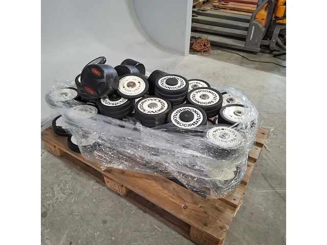 Ca. 22x dumbells, o.a. technogym - afbeelding 2 van  7