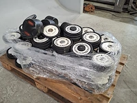 Ca. 22x dumbells, o.a. technogym - afbeelding 2 van  7
