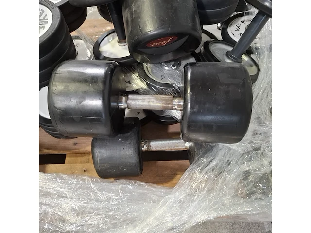 Ca. 22x dumbells, o.a. technogym - afbeelding 6 van  7