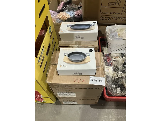 Ca. 22x gietijzeren gratinschotels met plankje, cosy&trendy - afbeelding 1 van  4