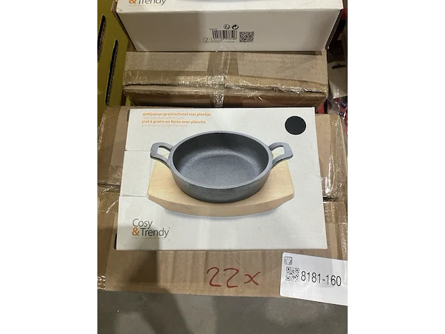Ca. 22x gietijzeren gratinschotels met plankje, cosy&trendy - afbeelding 2 van  4