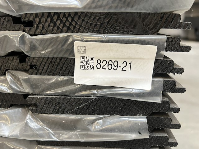 Ca. 231x channelsiding zwart gespoten - afbeelding 3 van  4