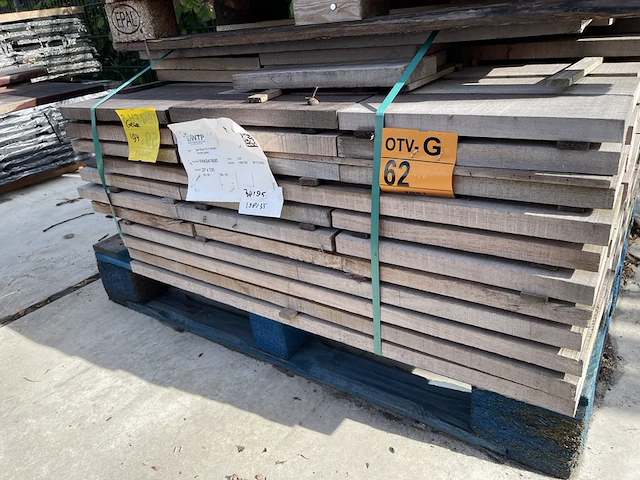 Ca. 236x ipé planken fijnbezaagd, 27x130mm, lengte 198/35cm 38/95cm - afbeelding 2 van  3