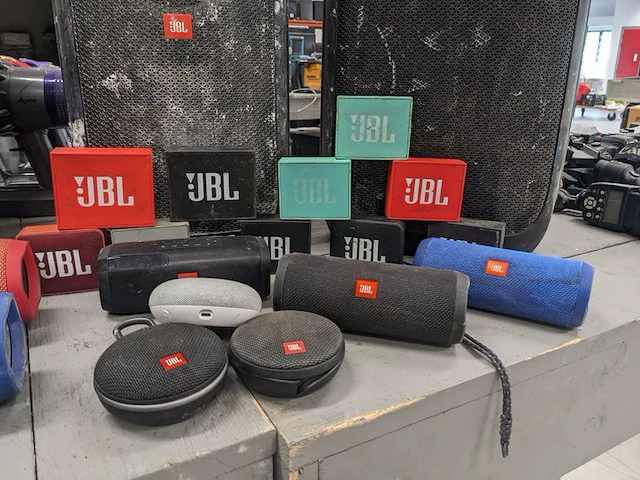 Ca. 23x bluetooth speakers, jbl - afbeelding 4 van  11