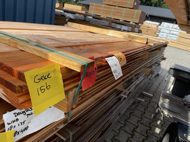 Ca. 23x douglas wisselsponning/halfhoutsrabat, 18x190mm, lengte 13/400cm 10/450cm - afbeelding 2 van  3