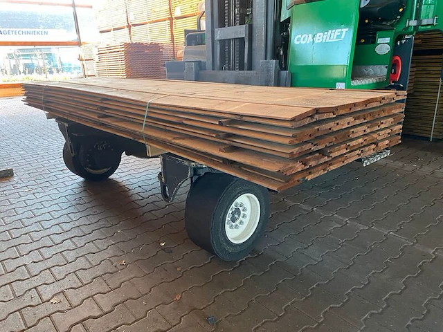 Ca. 240x channelsiding bruin geïmpregneerd, 18x140mm, lengte 480cm - afbeelding 2 van  4