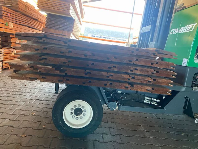 Ca. 240x channelsiding bruin geïmpregneerd, 18x140mm, lengte 480cm - afbeelding 3 van  4