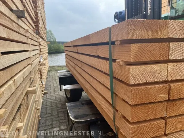 Ca. 24x douglas balken fijnbezaagd, 75x175mm, lengte 300cm - afbeelding 2 van  3