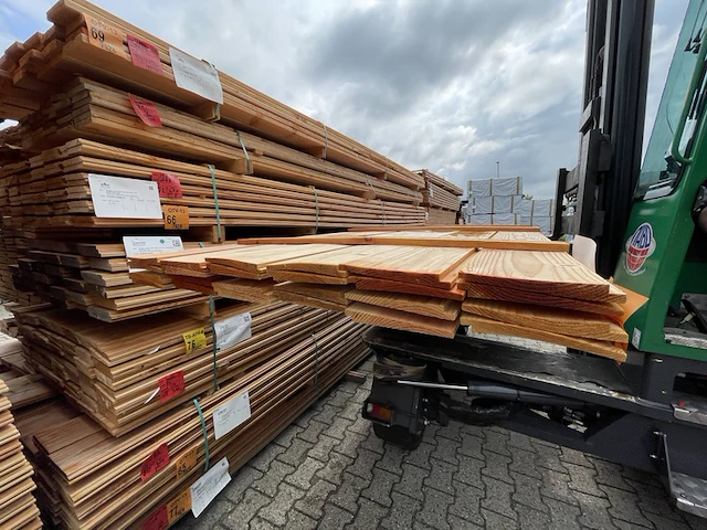 Ca. 24x douglas zweeds rabat, 23x190mm, lengte 400cm - afbeelding 3 van  3