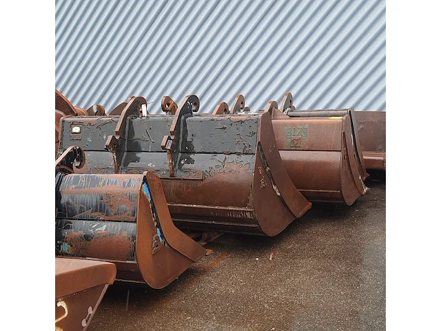 Ca. 24x graafmachine bak - afbeelding 19 van  19