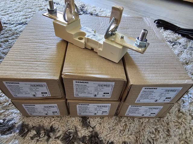 Ca. 24x kvm-switch alif2000r en diverse siemens materieel, alif en siemens - afbeelding 3 van  24