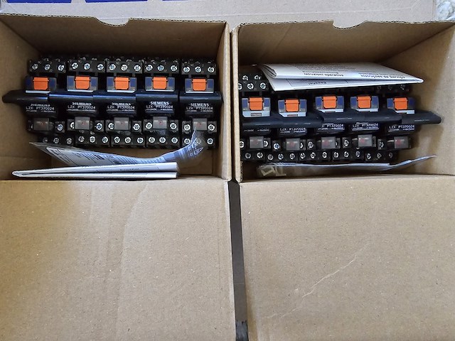 Ca. 24x kvm-switch alif2000r en diverse siemens materieel, alif en siemens - afbeelding 13 van  24