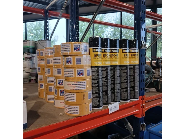 Ca. 24x rol dubbelzijdige tape en 5x epdm spraybond - afbeelding 1 van  8