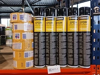 Ca. 24x rol dubbelzijdige tape en 5x epdm spraybond - afbeelding 2 van  8