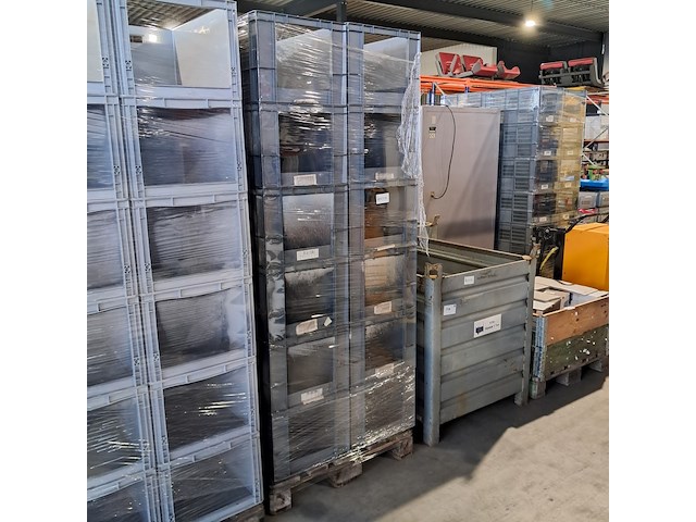 Ca. 24x stapelbaar opbergkrat, grijs - afbeelding 1 van  4