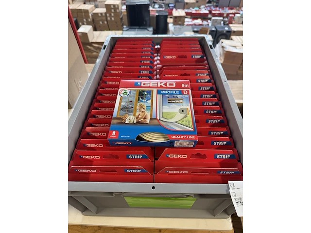 Ca. 24x tochtstrip d-profiel 6 meter geko - afbeelding 1 van  4