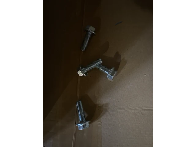 Ca. 25000x zeskantflensbout m10x30 6921tirt ft 8.8 c440 - afbeelding 4 van  6