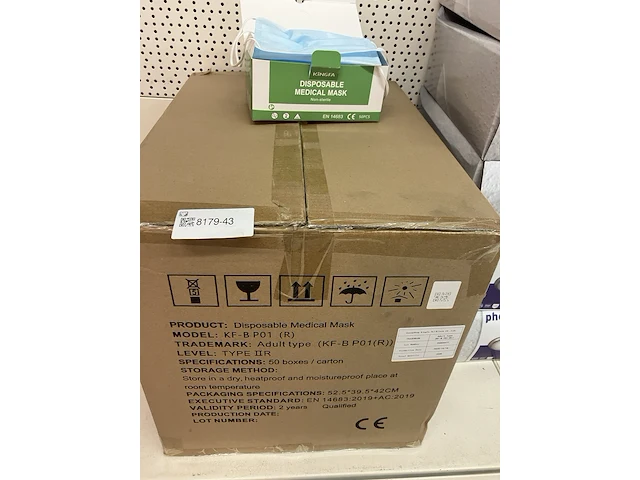 Ca. 2500x mondkapjes medisch type 2r - afbeelding 1 van  3
