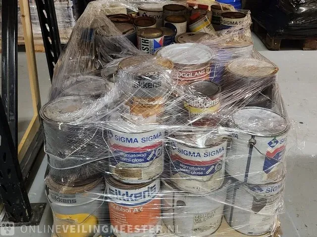 Ca. 250x verf uit schilderswerkplaats sikkens, sigma, histor, diverse kleuren - afbeelding 1 van  4