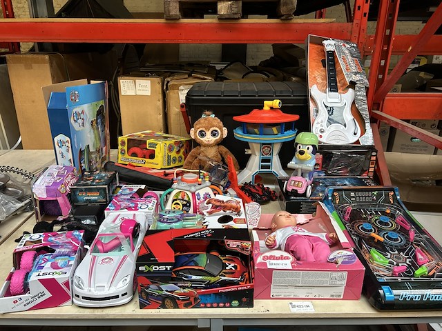 Ca. 25x a-merk speelgoed w.o. exost, zuma, furreal, dreamland, paw patrol - afbeelding 1 van  12