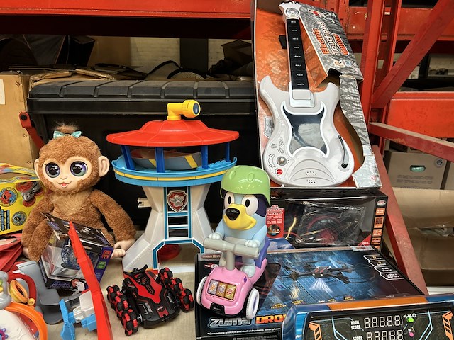 Ca. 25x a-merk speelgoed w.o. exost, zuma, furreal, dreamland, paw patrol - afbeelding 7 van  12