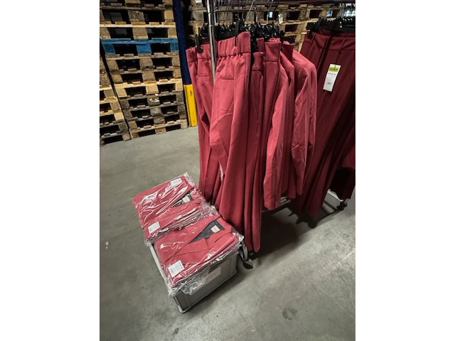 Ca. 25x broek en 22x colbert, suitss me, daily food, earth red - afbeelding 4 van  8