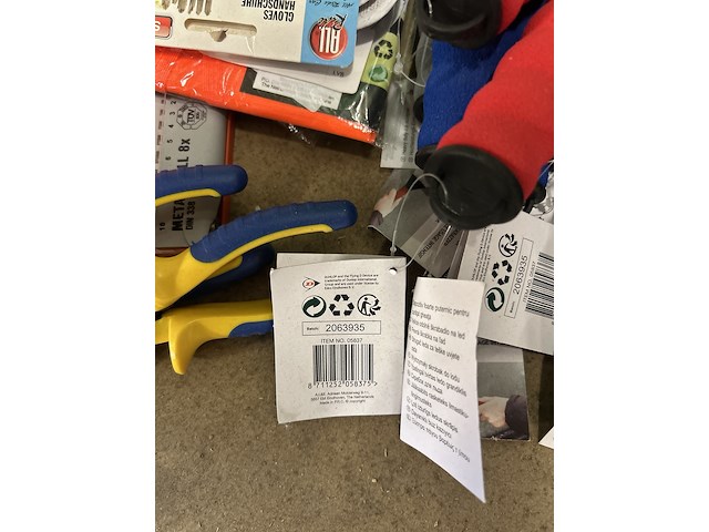 Ca. 25x diverse bouwmarkt artikelen, w.o. kinzo, dunlop - afbeelding 7 van  7