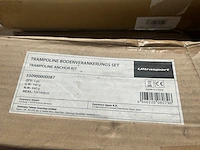 Ca. 25x diverse (online) winkelvoorraad w.o. trampoline verankerings-set, bakpapier, w.o. ultrasport - afbeelding 7 van  8