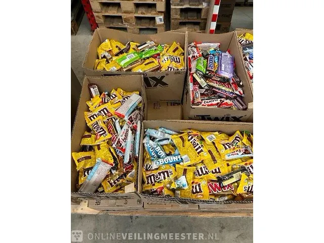 Ca. 25x doos snoep en chocola (ca. 3000 stuks totaal) w.o. m&m's, mars, snickers, twix - afbeelding 3 van  9