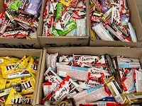 Ca. 25x doos snoep en chocola (ca. 3000 stuks totaal) w.o. m&m's, mars, snickers, twix - afbeelding 4 van  9