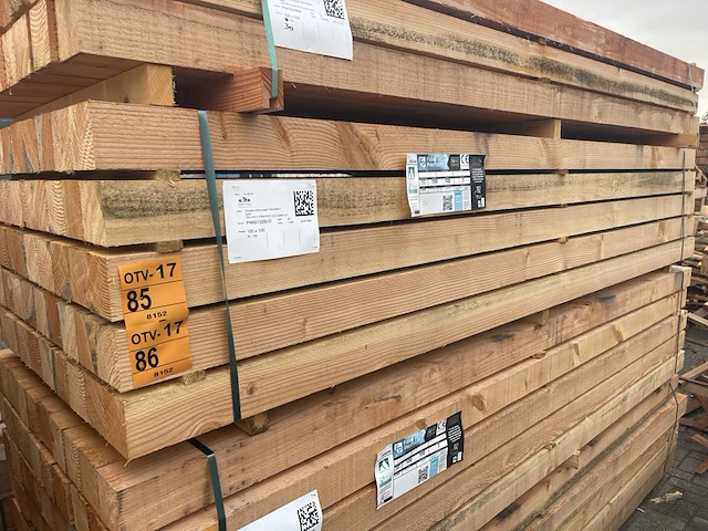 Ca. 25x douglas balken fijnbezaagd, 100x100mm, lengte 300cm - afbeelding 4 van  4
