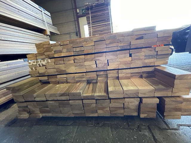 Ca. 263x ipé planken geschaafd country grade, 21x70mm, lengte 30/95cm, 138/125cm, 95/155cm - afbeelding 3 van  3