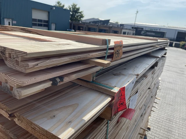 Ca. 26x douglas deens/triple/design profiel, 22x142mm, lengte 300cm - afbeelding 2 van  3