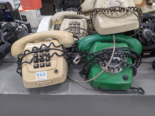 Ca. 26x nostalgische telefoons - afbeelding 2 van  12